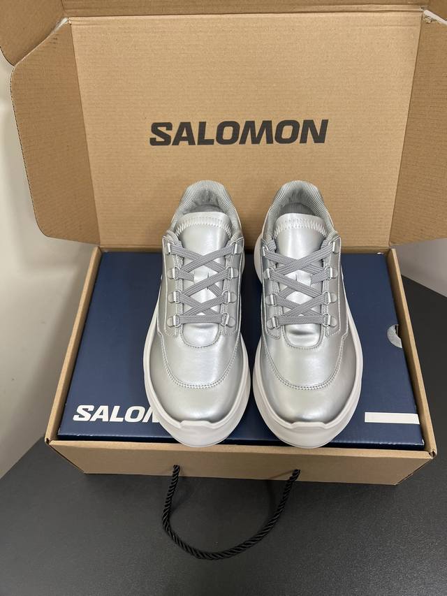 Salomon萨洛蒙 X Cdg联名款增高鞋居然超级超级轻看上去好像很重实际上脚特别的轻走路也不打脚瞬间增高7Cm哈哈值得推荐一个大大的赞Size 34-40