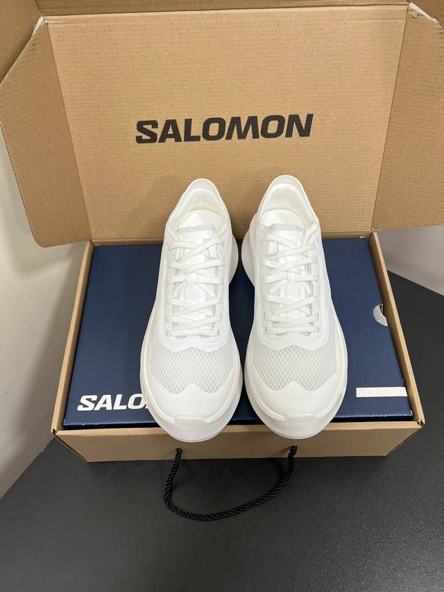 Salomon萨洛蒙 X Cdg联名款增高鞋居然超级超级轻看上去好像很重实际上脚特别的轻走路也不打脚瞬间增高7Cm哈哈值得推荐一个大大的赞Size 34-40