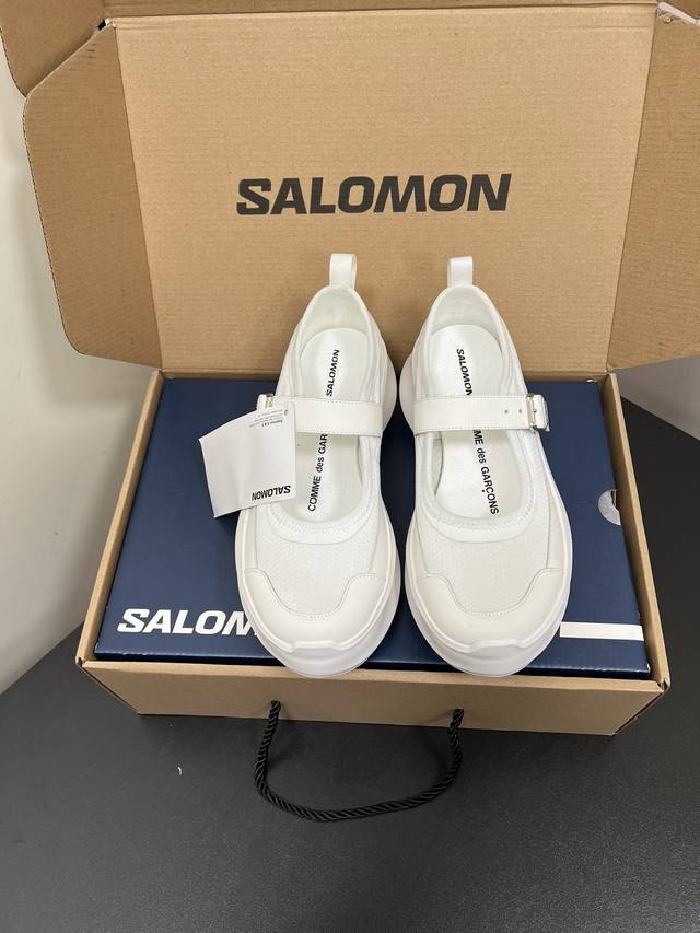 Salomon萨洛蒙 X Cdg联名款增高鞋居然超级超级轻看上去好像很重实际上脚特别的轻走路也不打脚瞬间增高7Cm哈哈值得推荐一个大大的赞Size 34-40