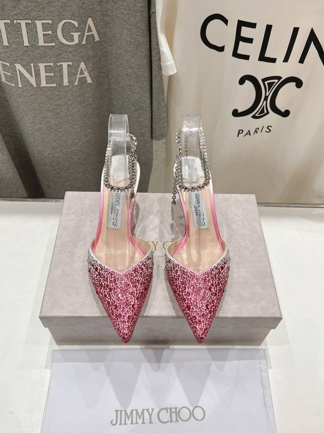 高版本出厂Jimmy Choo*｜Jc 吉米周2025Ss夏季新款烫钻高跟凉鞋原版套楦，完美的线条，简约大气上脚显气质粗跟舒适百搭，还能拉长双腿显高显瘦显腿长，