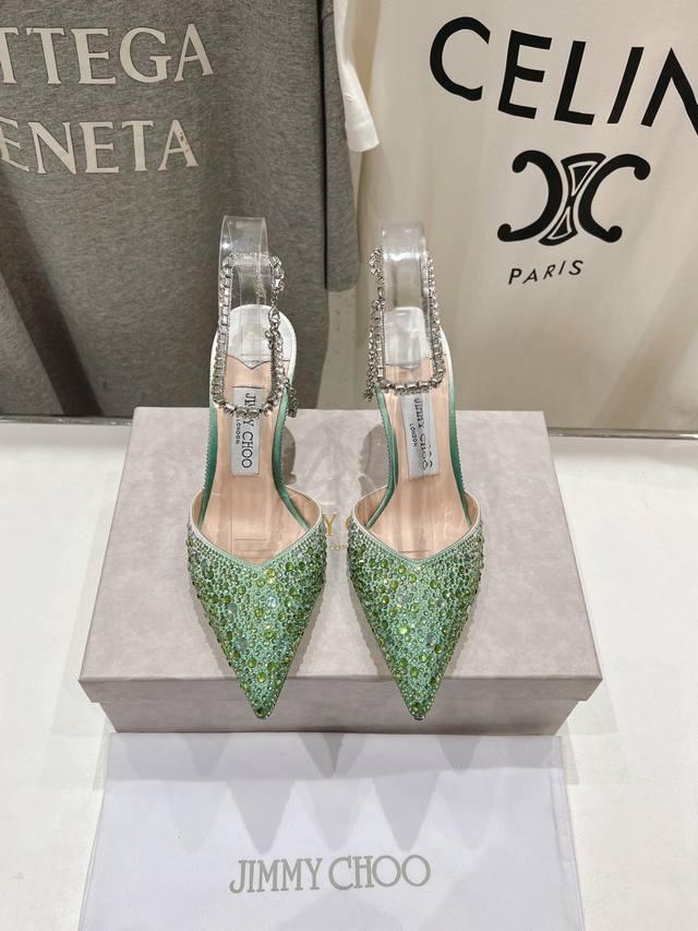 高版本出厂Jimmy Choo*｜Jc 吉米周2025Ss夏季新款烫钻高跟凉鞋原版套楦，完美的线条，简约大气上脚显气质粗跟舒适百搭，还能拉长双腿显高显瘦显腿长，