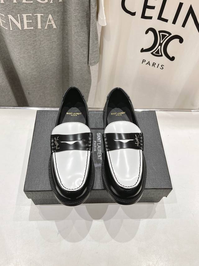 高版本出厂Saint Laurent 圣罗兰ysl 25Ss爆款平底玛丽珍一脚蹬乐福鞋，2025全新升级力推单品明星同款舒适度非常好，值得拥有成品极具流行风潮，