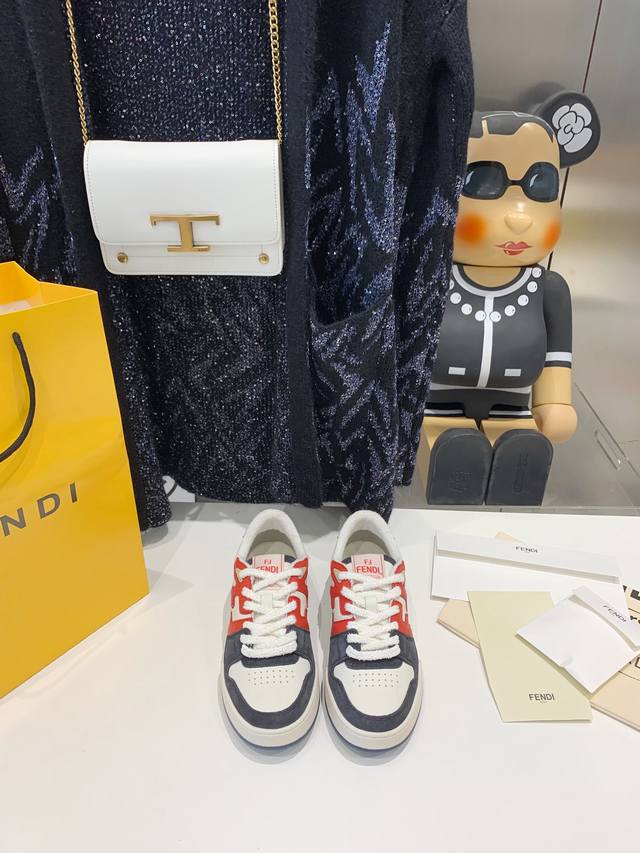 Fendi 休闲情侣款全网颜色最齐 版本最高 出片率100% 原版开模大底码数：女35-40 男39-44